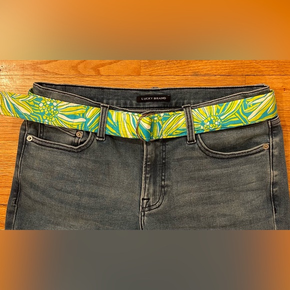 Lilly Pulitzer patterned fabric D-Ring Belt - Picture 2 of 6
